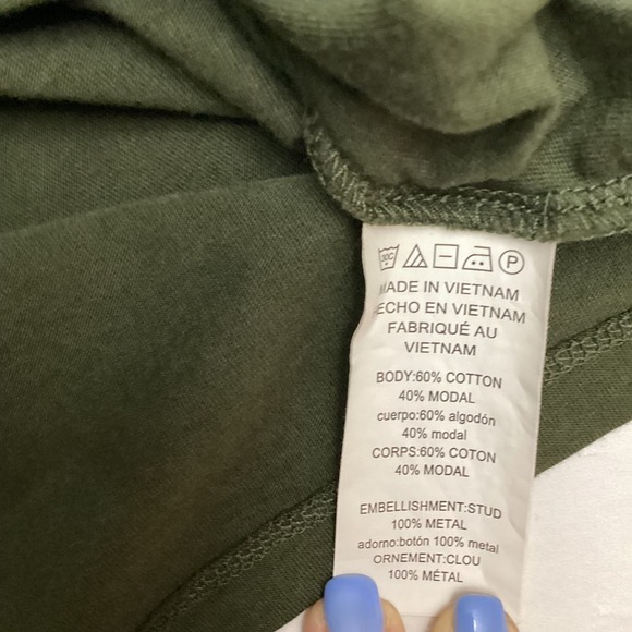 Michael Kors MK Logo Studded Olive Green Cotton Blend TShirt Womens Size S - Picture 7 of 7